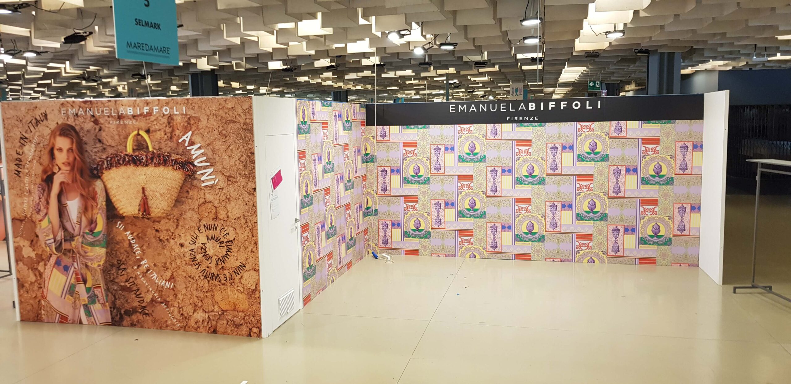 stampa personalizzata su pannelli forex per allestimento stand
