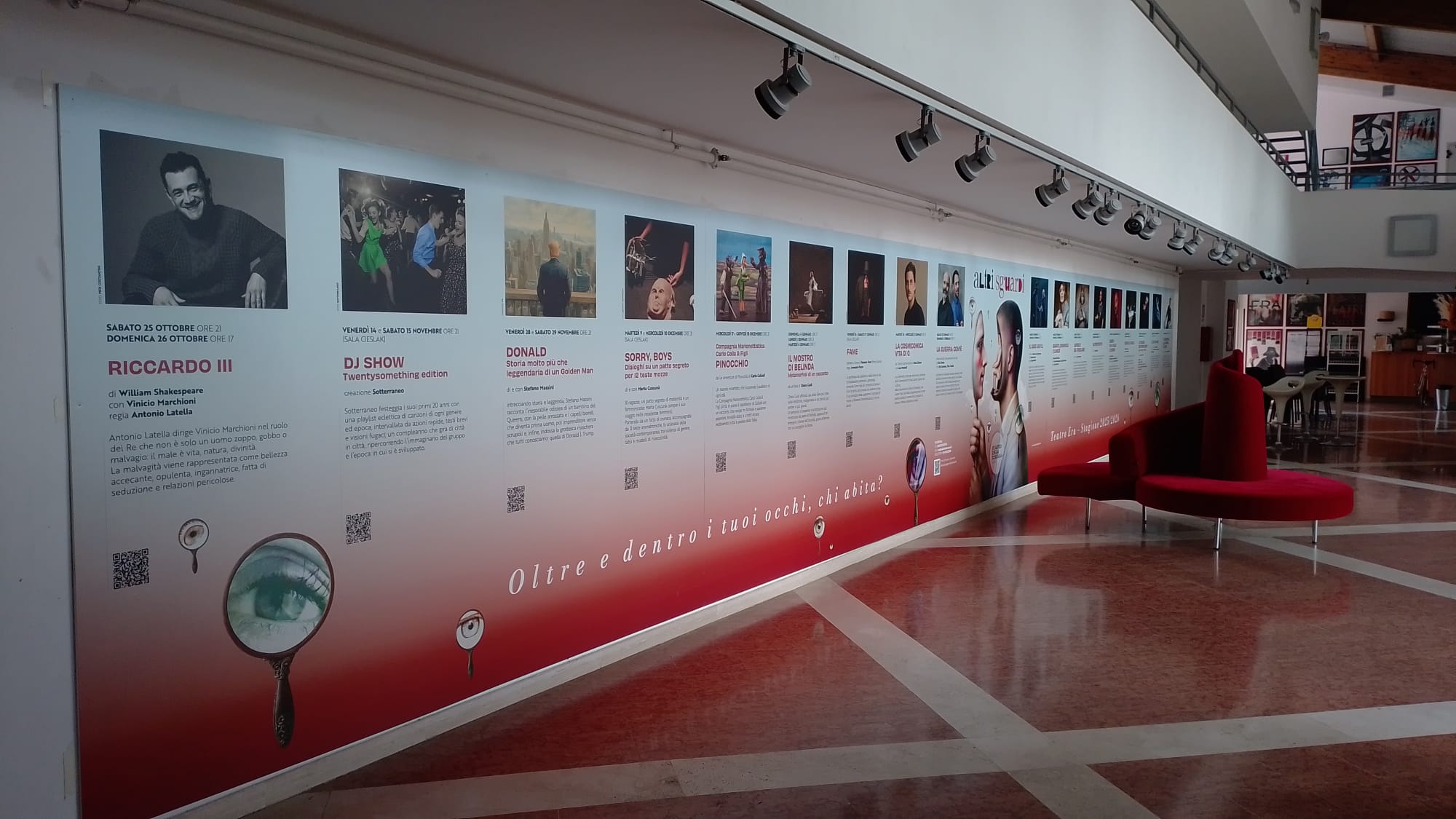 Teatro Era: pannelli per la stagione teatrale